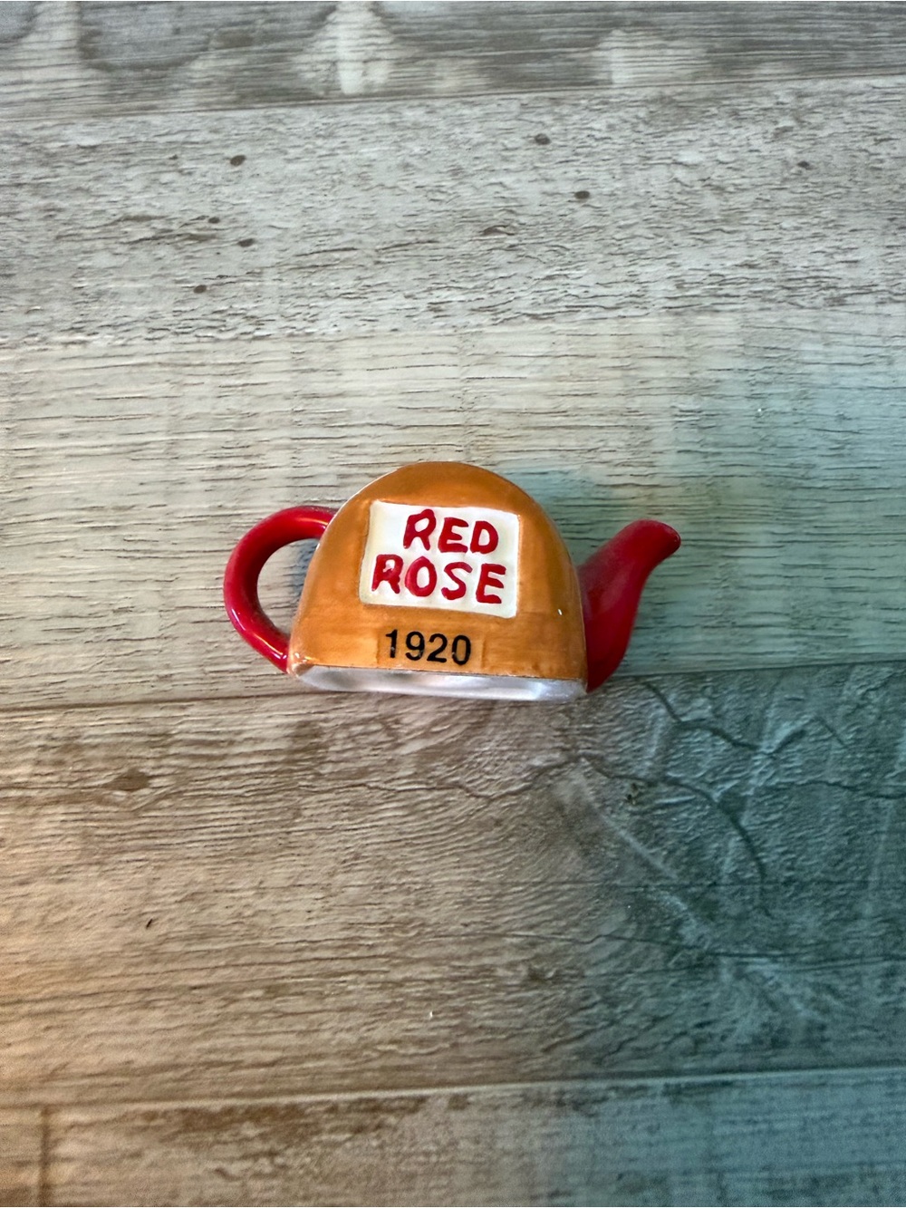 1920 Ceramic Teapot Accent - Red and Gold